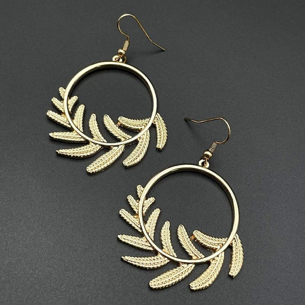 Yellow Gold Round Circular Open Hoop Fern Leaf Dangling Drop Hook Earrings